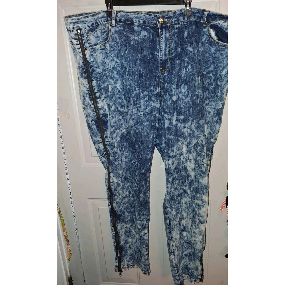 K. Jordan Women's Sz 32 Acid Wash Jeans Side Zipper Legs Rhinestone Button